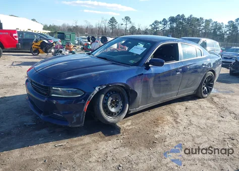 2015 Dodge Charger Sxt z USA, uszkodzony, nr VIN 2C3CDXHGXFH722015